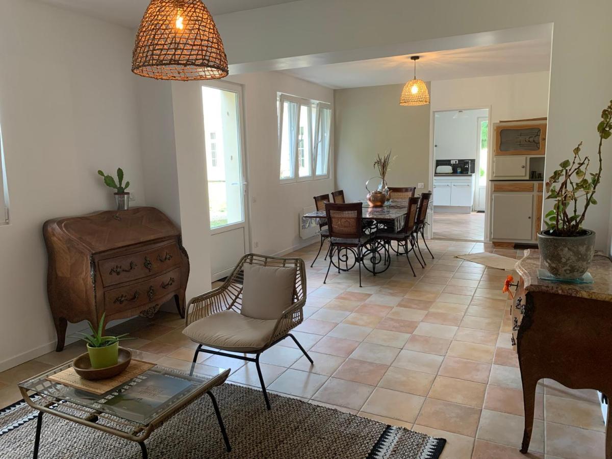 فيلا Batisse En Pierre XVII Siecle 115 M² Avec Terrasse أمباريه إيه لاغراف المظهر الخارجي الصورة