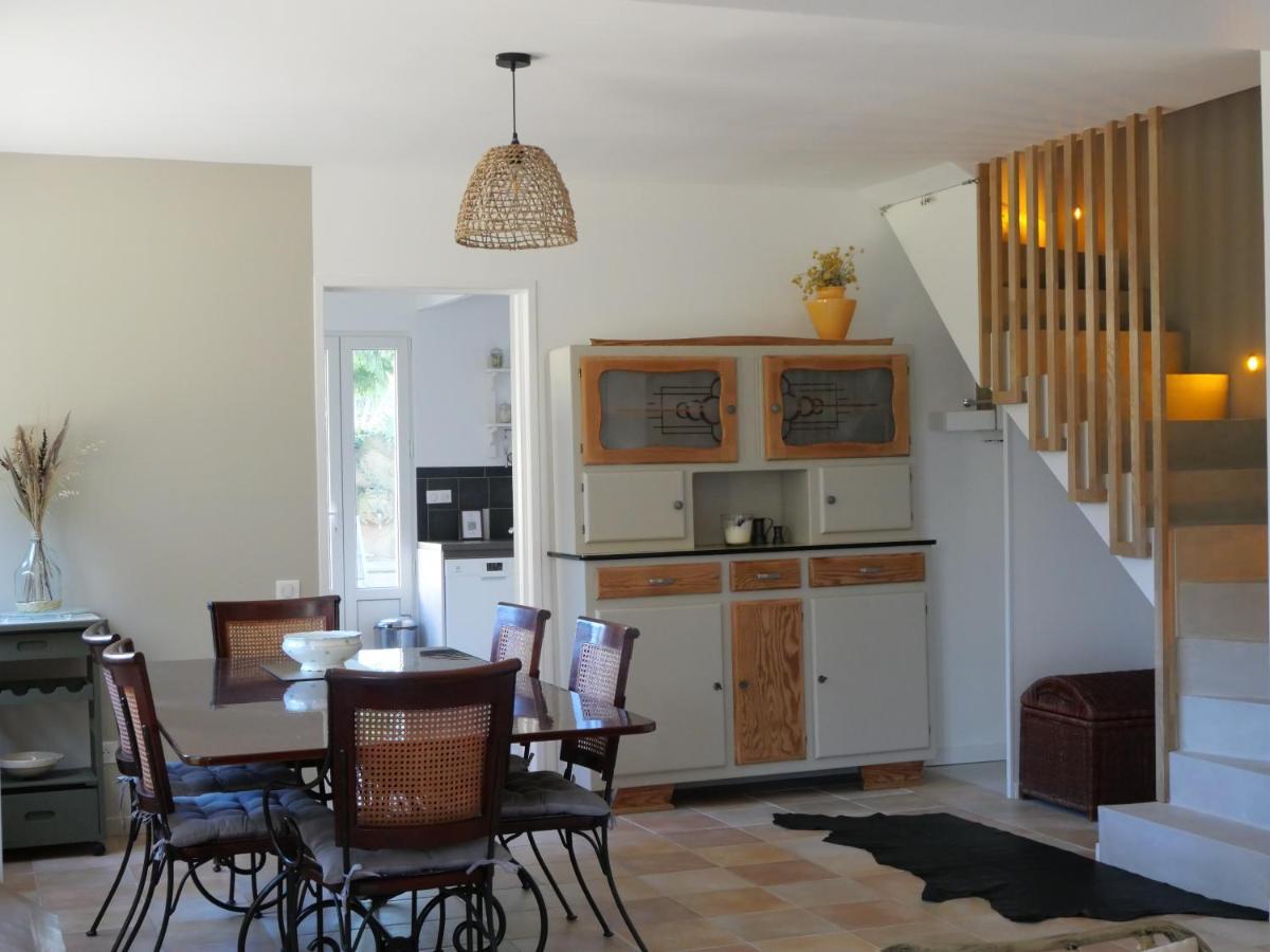 فيلا Batisse En Pierre XVII Siecle 115 M² Avec Terrasse أمباريه إيه لاغراف المظهر الخارجي الصورة