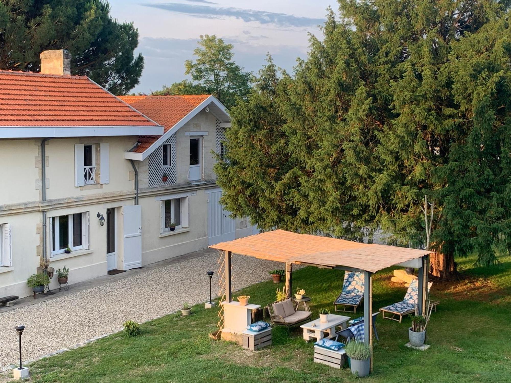 فيلا Batisse En Pierre XVII Siecle 115 M² Avec Terrasse أمباريه إيه لاغراف المظهر الخارجي الصورة