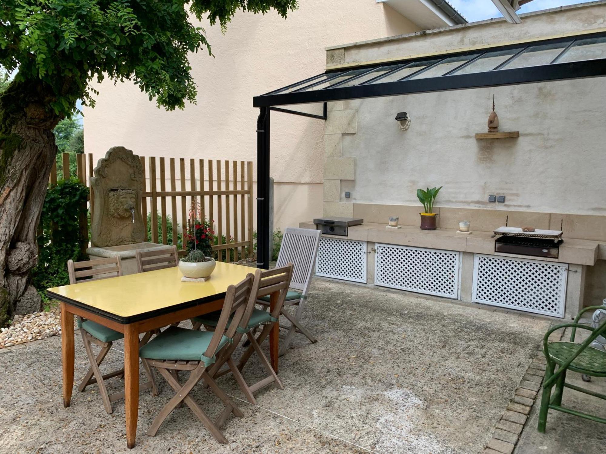 فيلا Batisse En Pierre XVII Siecle 115 M² Avec Terrasse أمباريه إيه لاغراف المظهر الخارجي الصورة