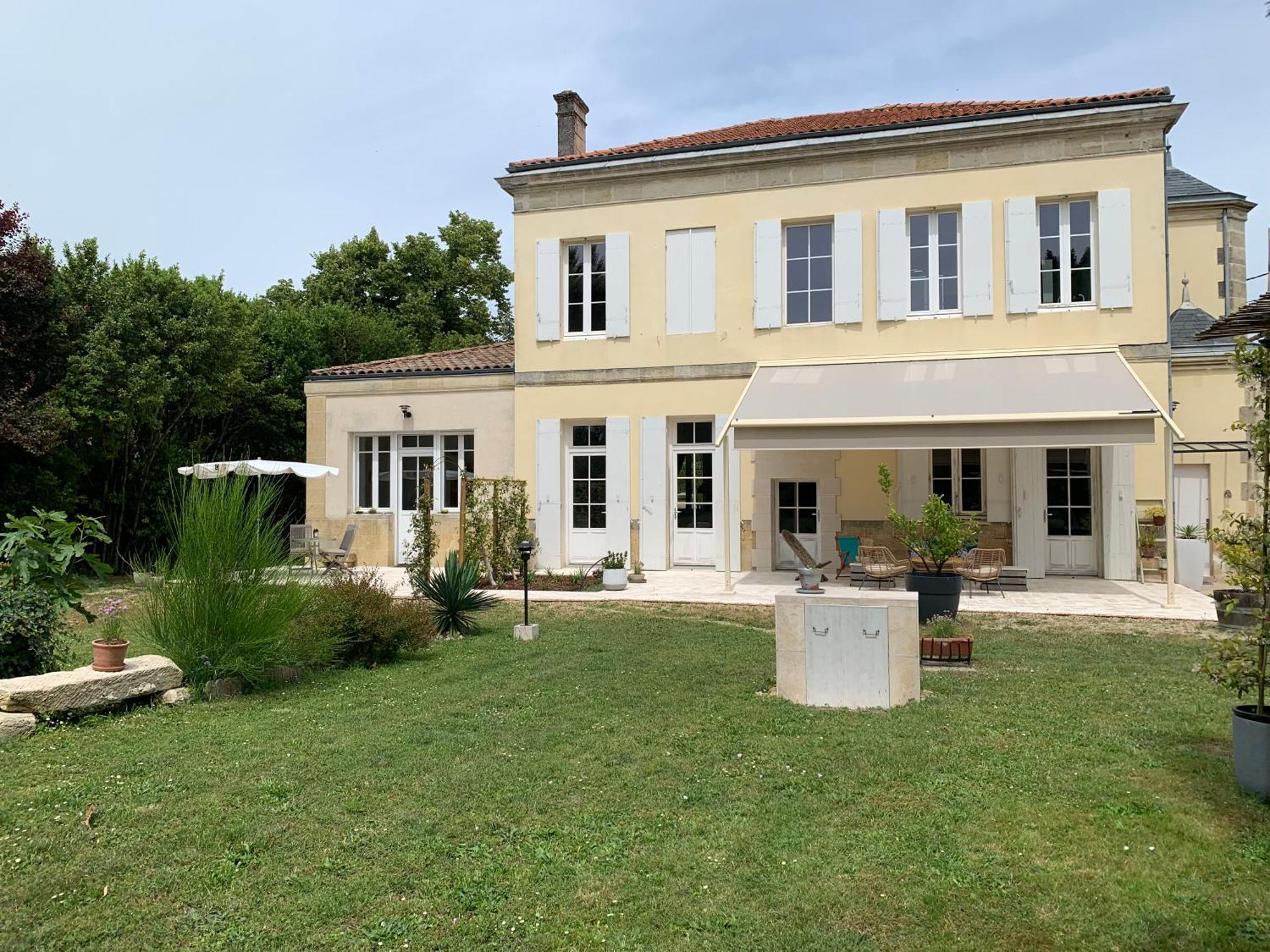 فيلا Batisse En Pierre XVII Siecle 115 M² Avec Terrasse أمباريه إيه لاغراف المظهر الخارجي الصورة