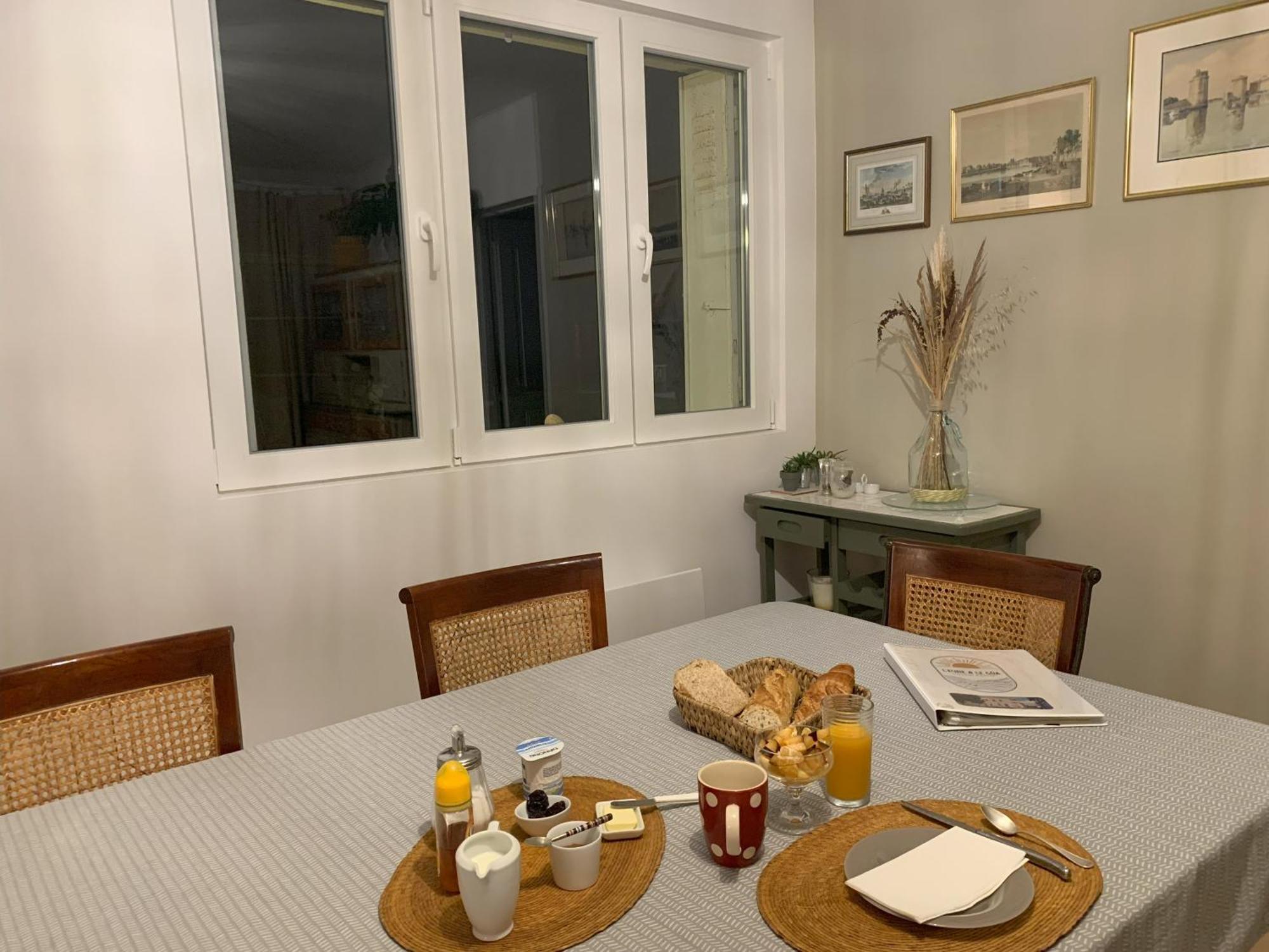 فيلا Batisse En Pierre XVII Siecle 115 M² Avec Terrasse أمباريه إيه لاغراف المظهر الخارجي الصورة
